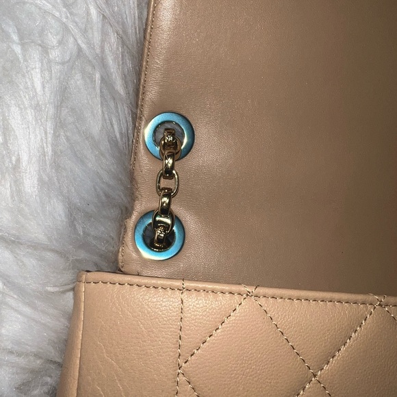 CHANEL beige flap bag with rich gold hardware. Original dust bag & box. - Picture 6 of 9